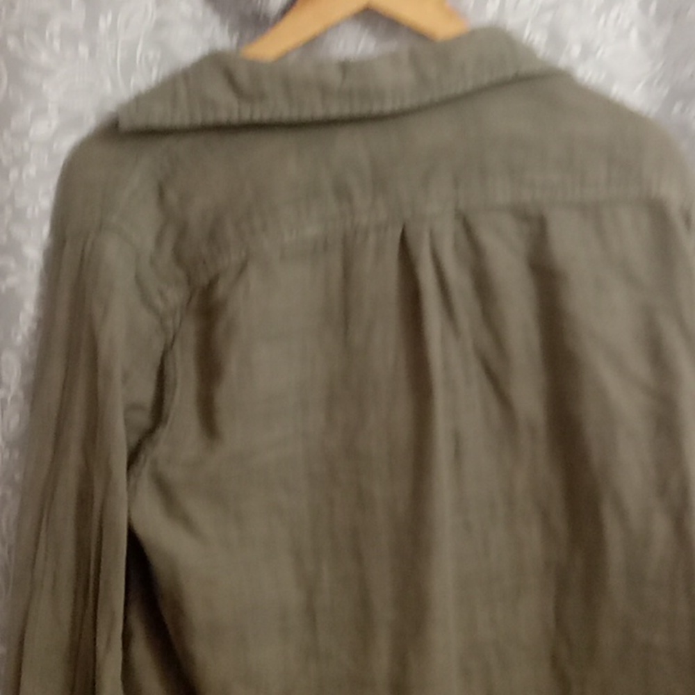 Ladies button down - Picture 4 of 4